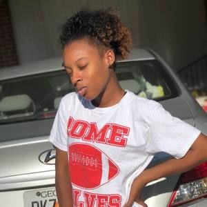 Meet your Posher, Jamesha